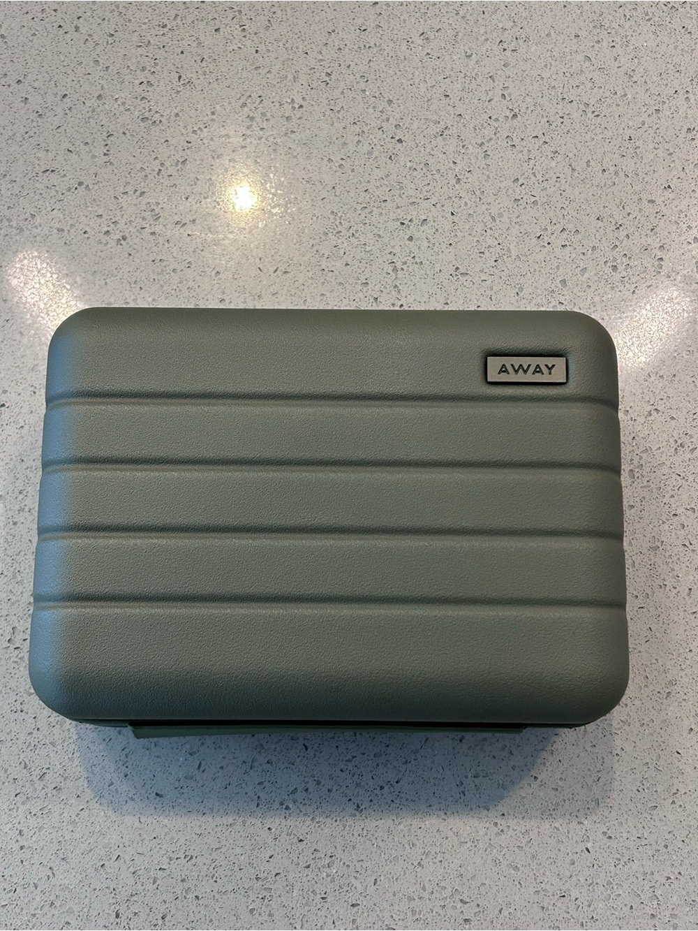 Away Olive Hard-Shell Ribbed Tablet Case